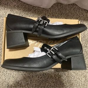 Zodiac Double Strap Mary Jane Heel/Pump